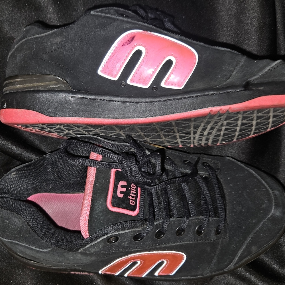 Etnies